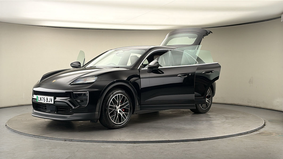Used Porsche Macan 2025 for sale - 78168185: Photo 22