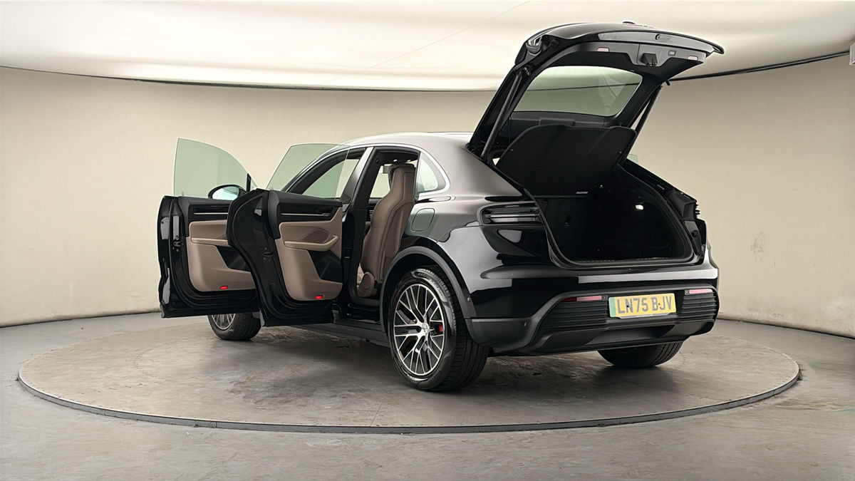 Used Porsche Macan 2025 for sale - 78168185: Photo 23