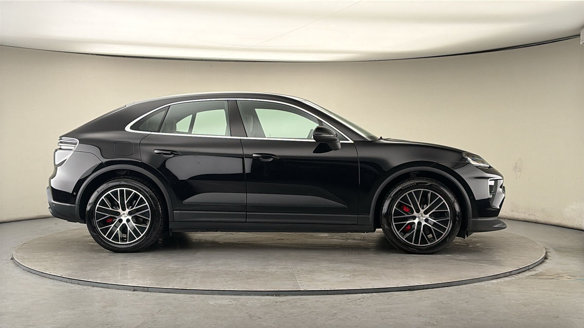 Used Porsche Macan 2025 for sale - 78168185: Photo 36