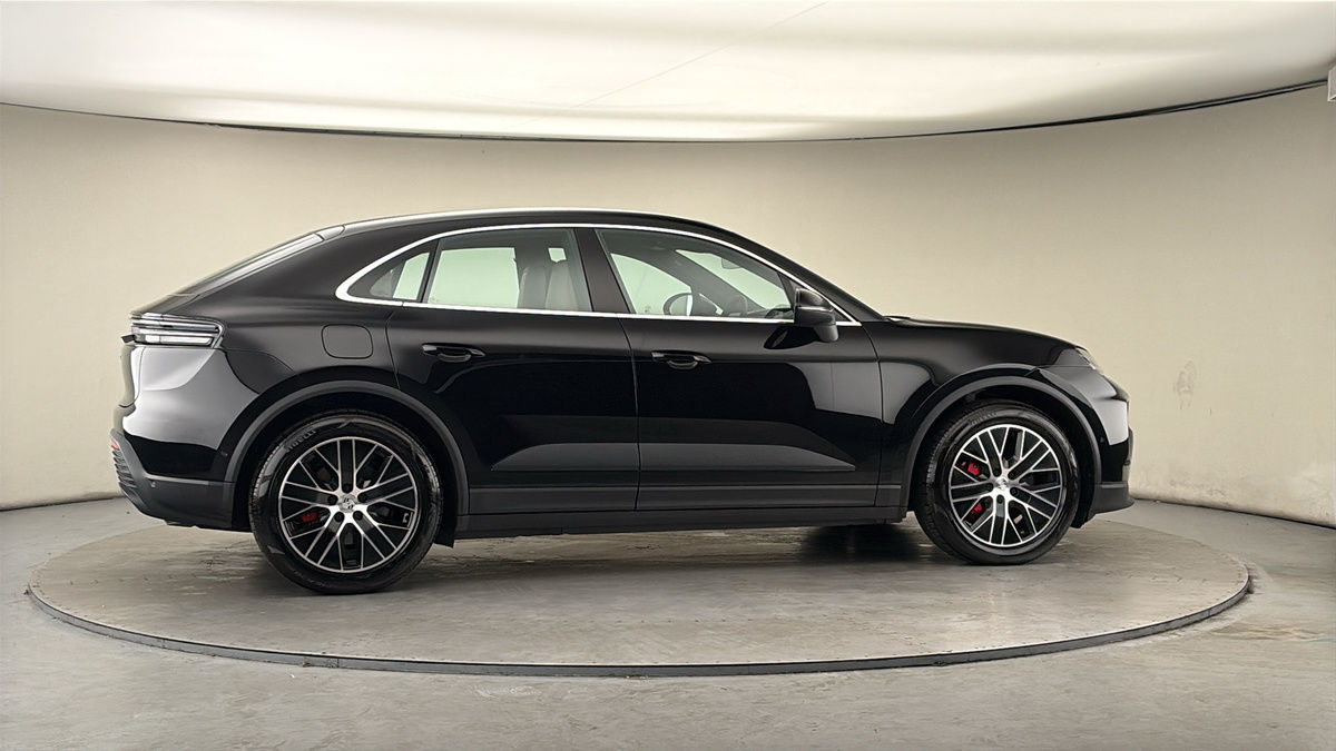 Used Porsche Macan 2025 for sale - 78168185: Photo 37