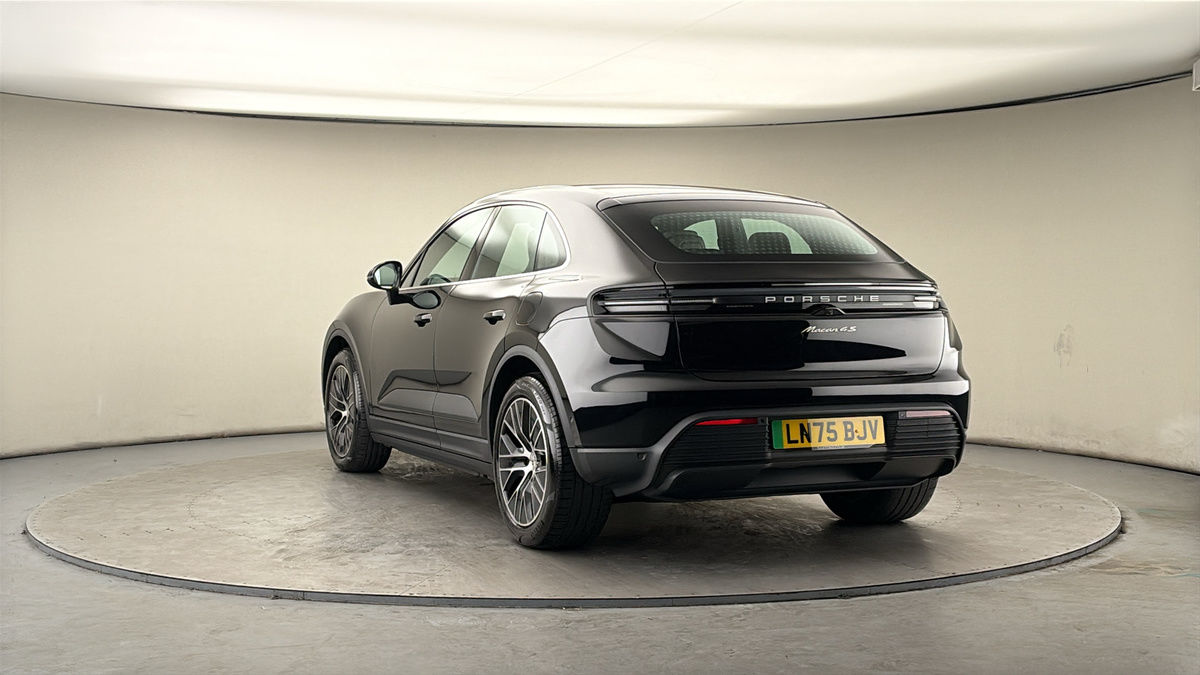 Used Porsche Macan 2025 for sale - 78168185: Photo 42