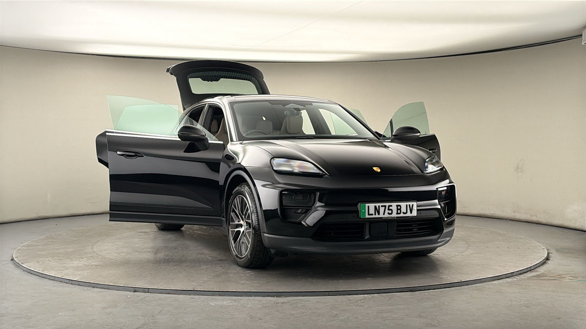 Used Porsche Macan 2025 for sale - 78168185: Photo 52