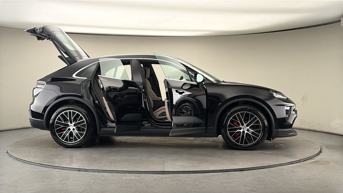 Used Porsche Macan 2025 for sale - 78168185: Photo 55