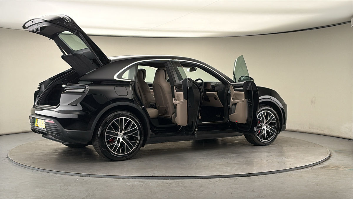 Used Porsche Macan 2025 for sale - 78168185: Photo 57