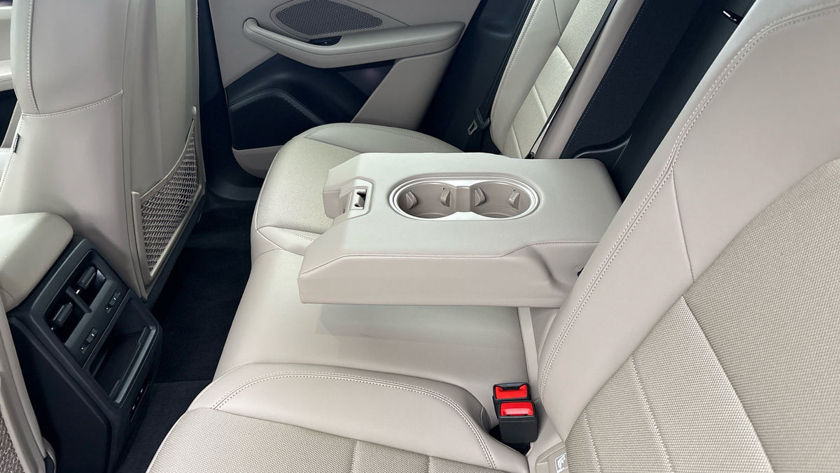 Used Porsche Macan 2025 for sale - 78168185: Photo 9