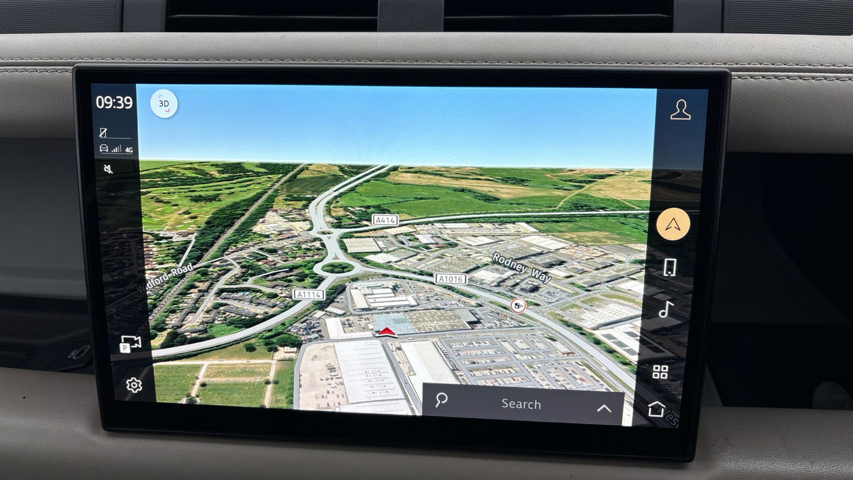 Used Land Rover Defender 110 2021 for sale - 75560614: Photo 17