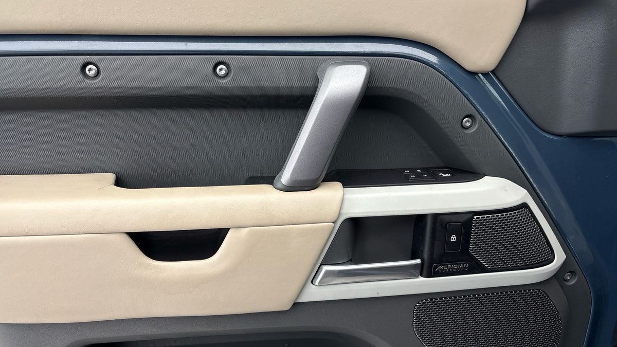 Used Land Rover Defender 110 2021 for sale - 75560614: Photo 19