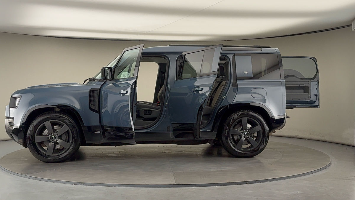 Used Land Rover Defender 110 2021 for sale - 75560614: Photo 47