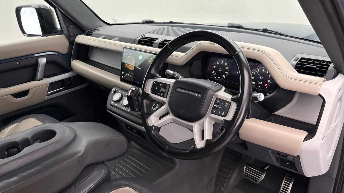 Used Land Rover Defender 110 2021 for sale - 75560614: Photo 5