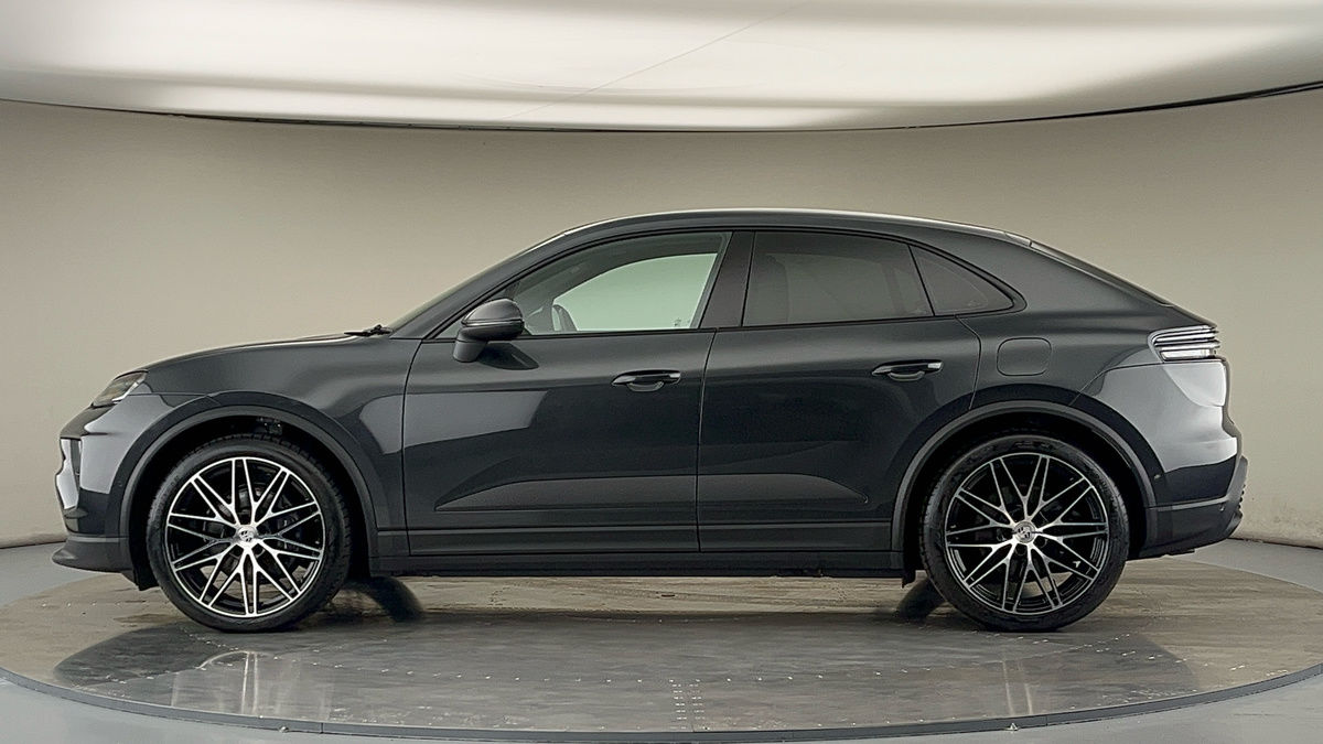 Used Porsche Macan 2025 for sale - 78213231: Photo 17