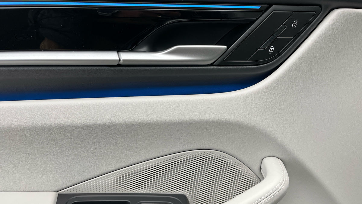 Used Porsche Macan 2025 for sale - 78213231: Photo 22