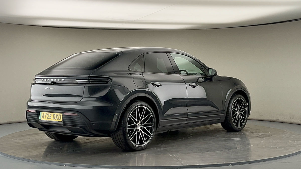 Used Porsche Macan 2025 for sale - 78213231: Photo 24