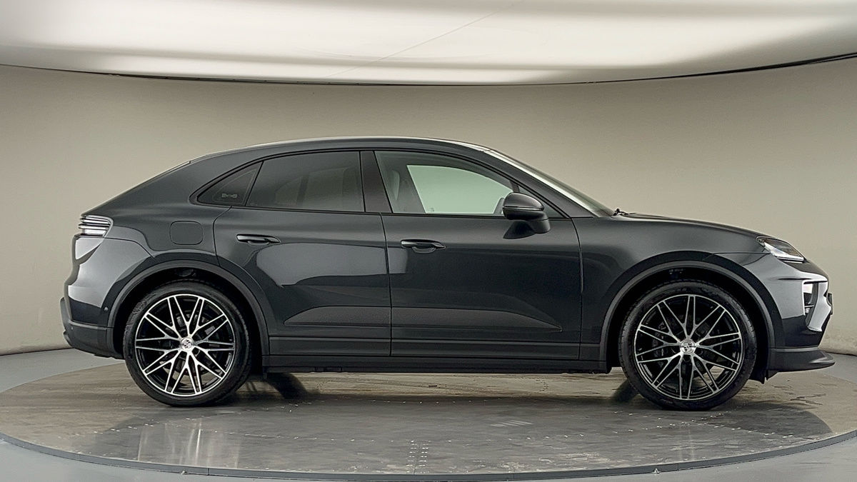Used Porsche Macan 2025 for sale - 78213231: Photo 41