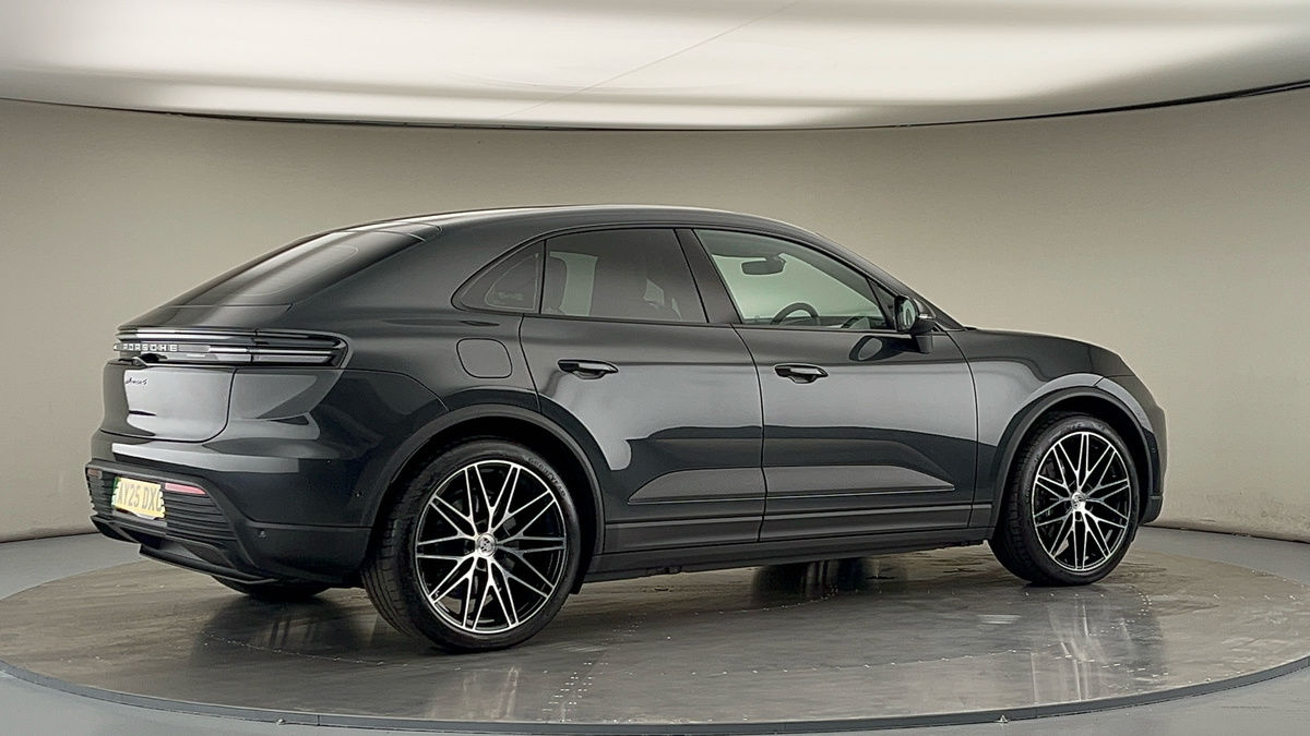 Used Porsche Macan 2025 for sale - 78213231: Photo 43
