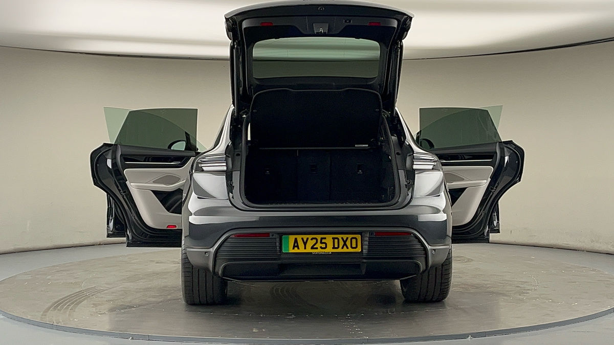 Used Porsche Macan 2025 for sale - 78213231: Photo 65