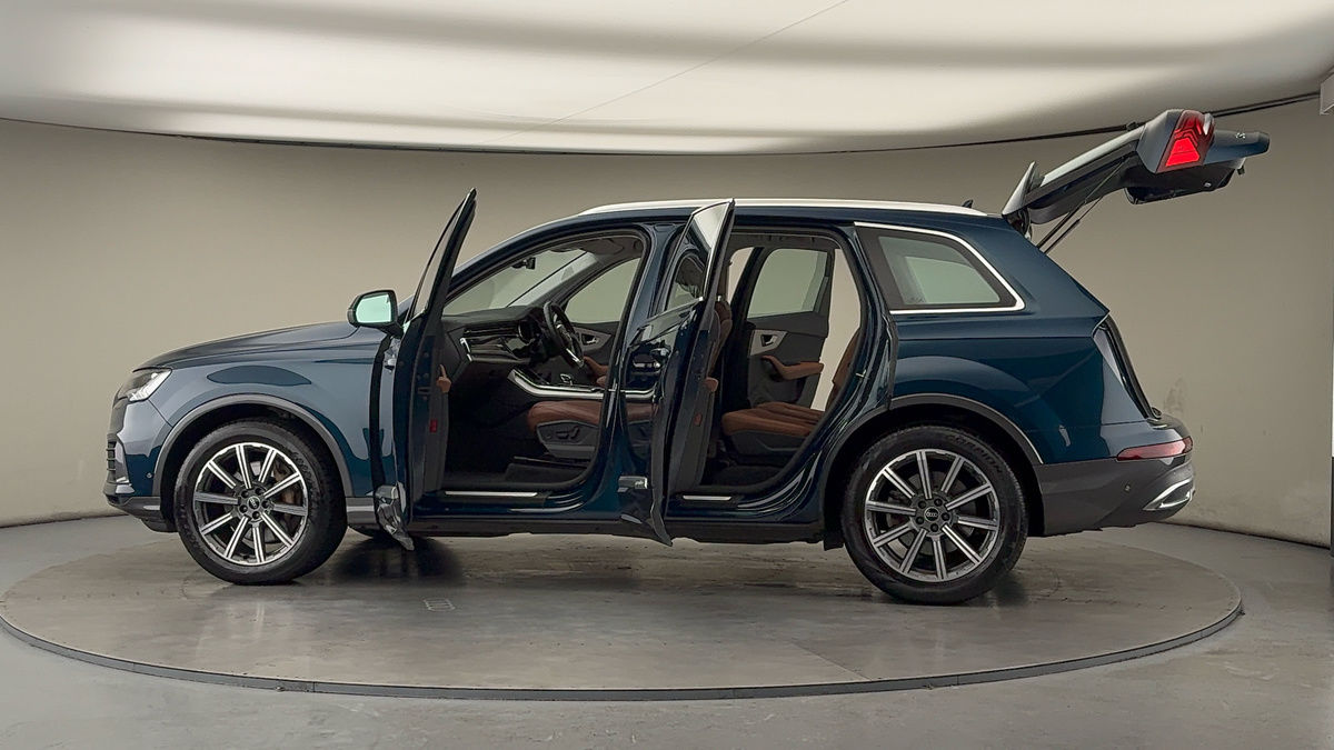 Used Audi Q7 2020 for sale - 77118319: Photo 47