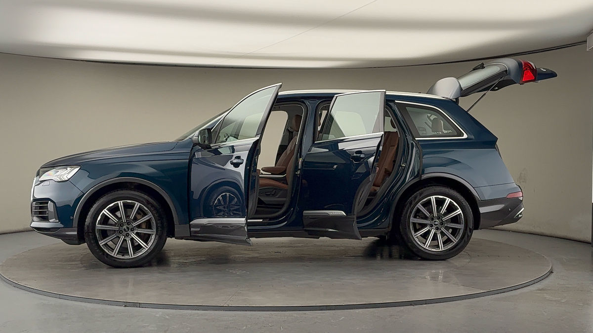 Used Audi Q7 2020 for sale - 77118319: Photo 48