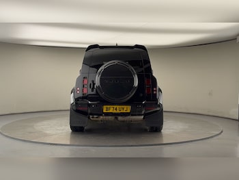 Used Land Rover Defender 110 2024 for sale - 76768954: Photo