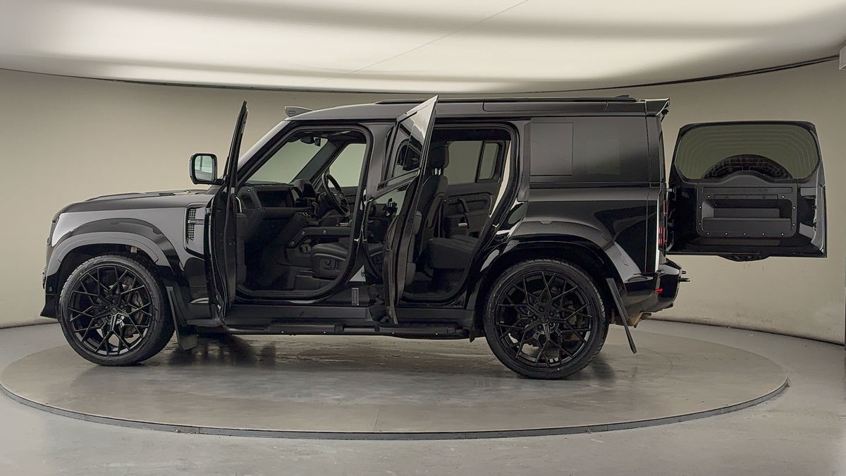 Used Land Rover Defender 110 2024 for sale - 76768954: Photo 50