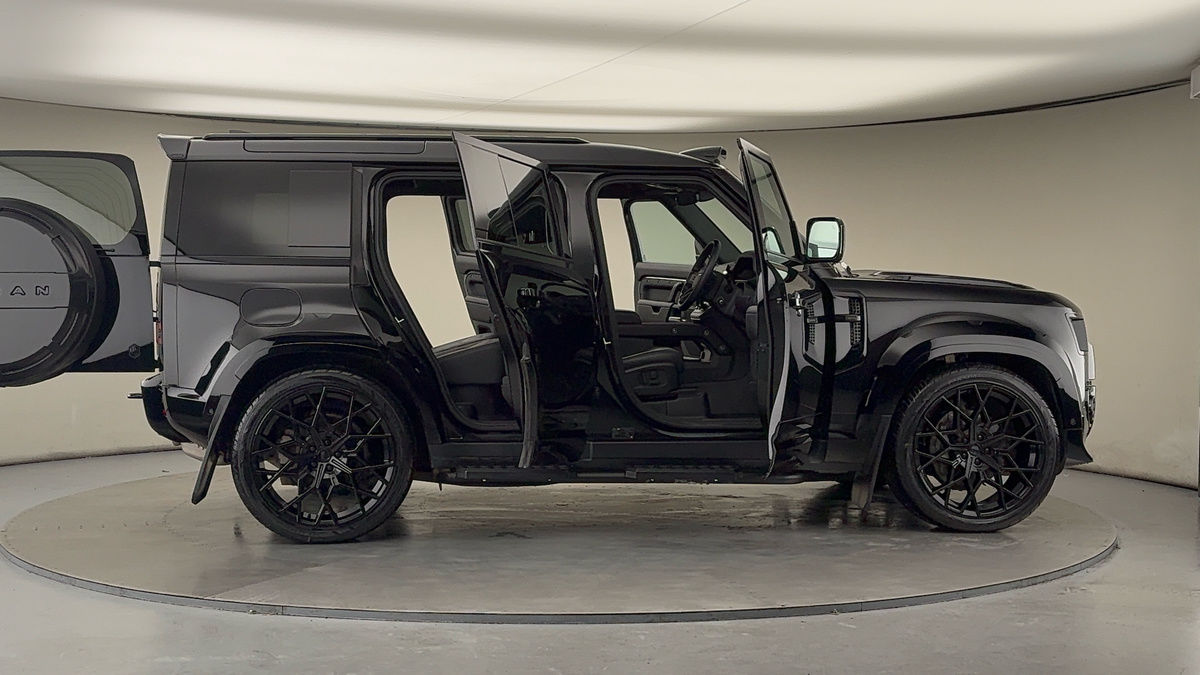 Used Land Rover Defender 110 2024 for sale - 76768954: Photo 60