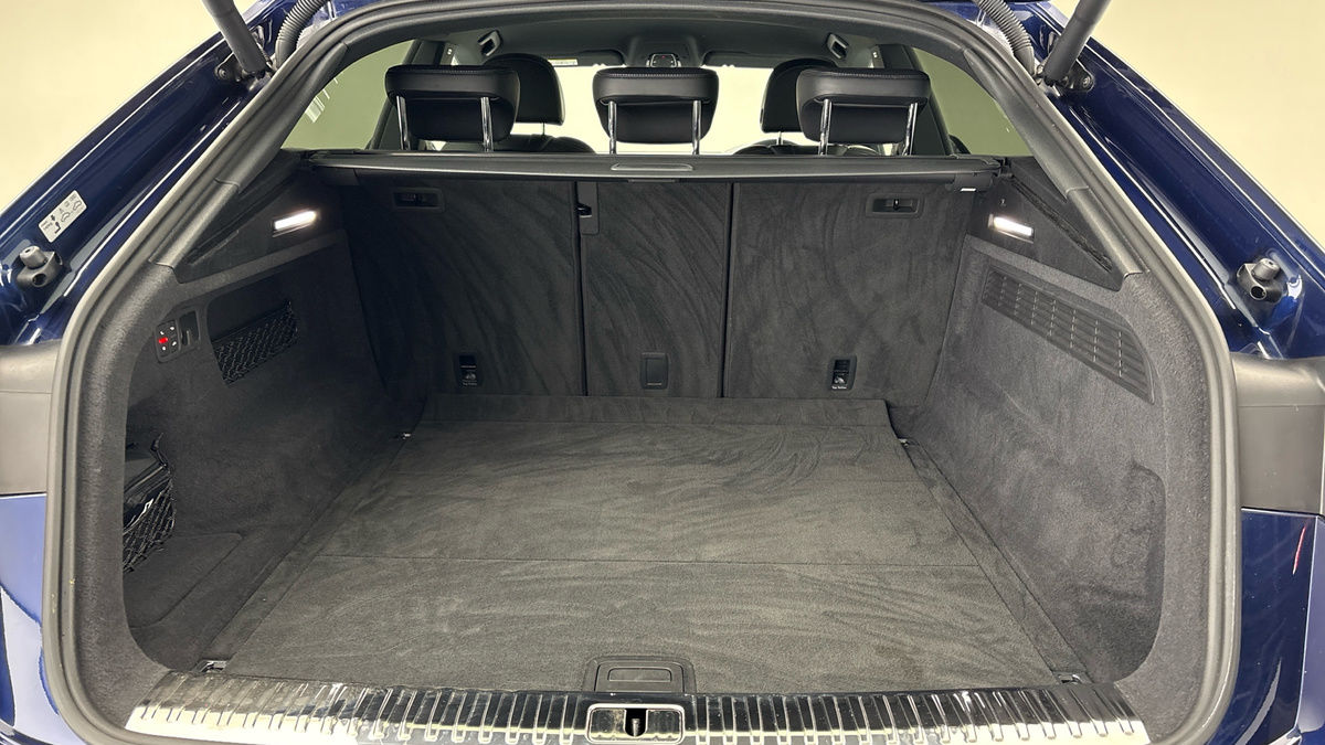 Used Audi Q8 2020 for sale - 76910827: Photo 11