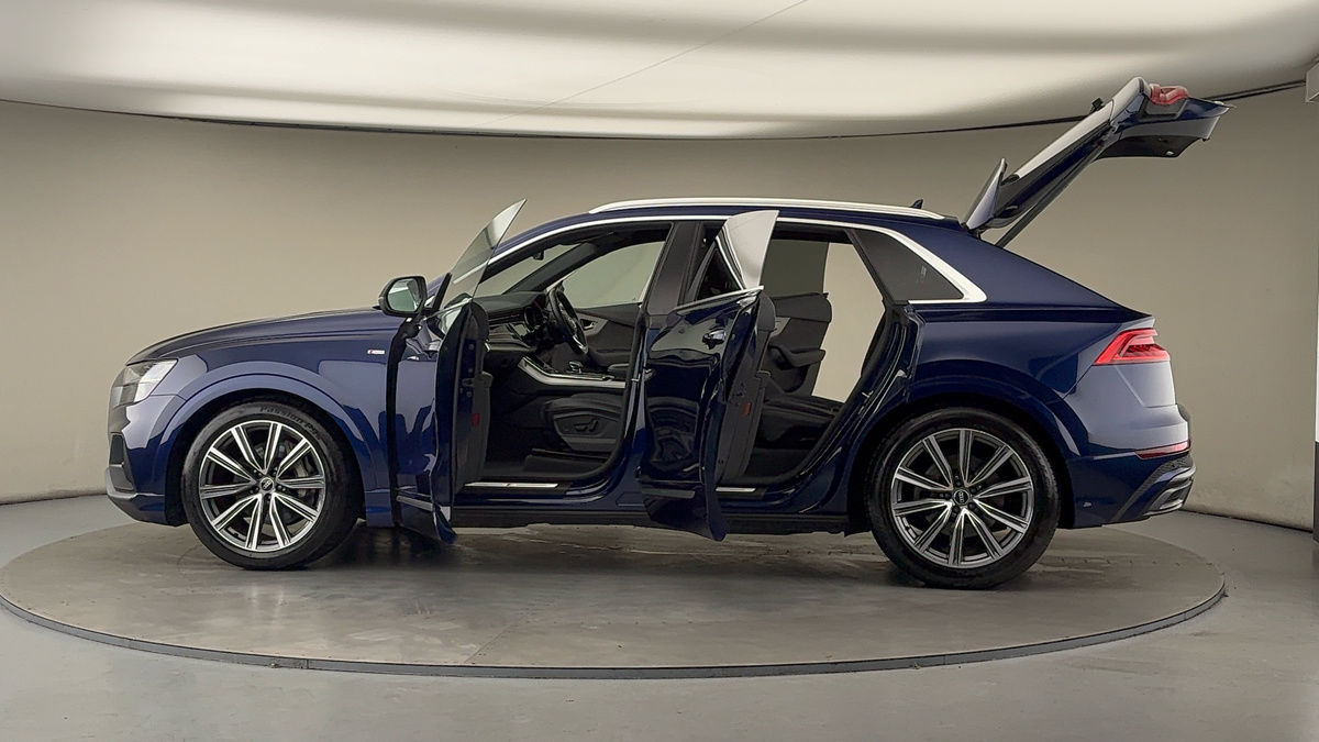 Used Audi Q8 2020 for sale - 76910827: Photo 46