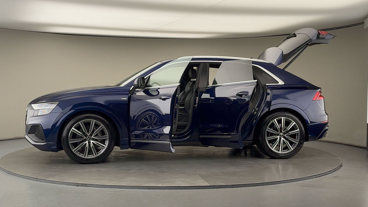 Used Audi Q8 2020 for sale - 76910827: Photo 47