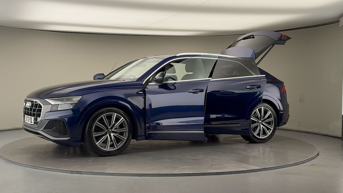 Used Audi Q8 2020 for sale - 76910827: Photo 48