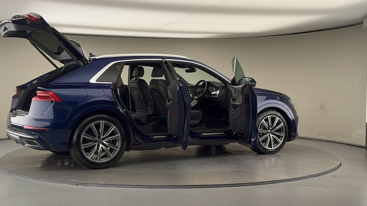 Used Audi Q8 2020 for sale - 76910827: Photo 57