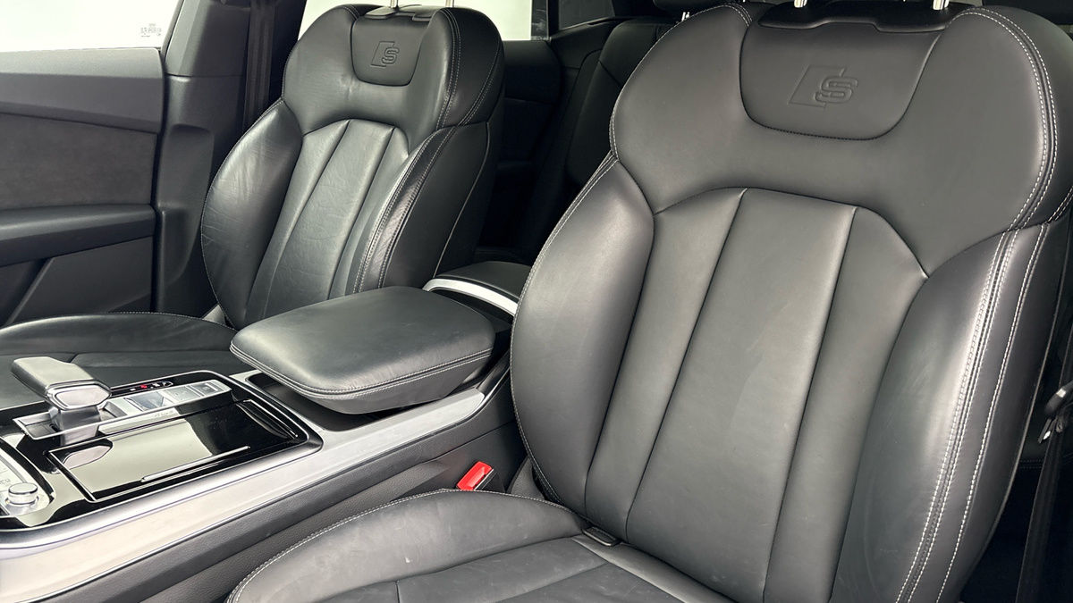 Used Audi Q8 2020 for sale - 76910827: Photo 7