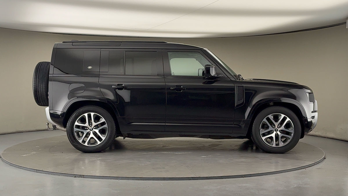 Used Land Rover Defender 110 2021 for sale - 76863679: Photo 16