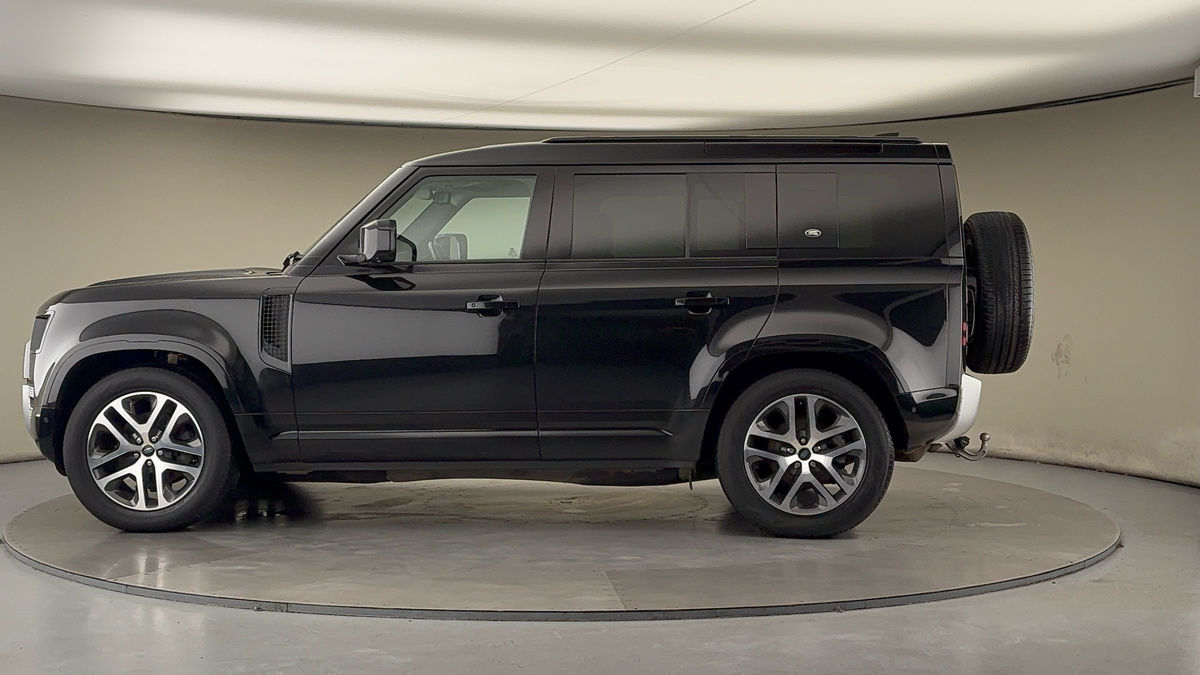 Used Land Rover Defender 110 2021 for sale - 76863679: Photo 28