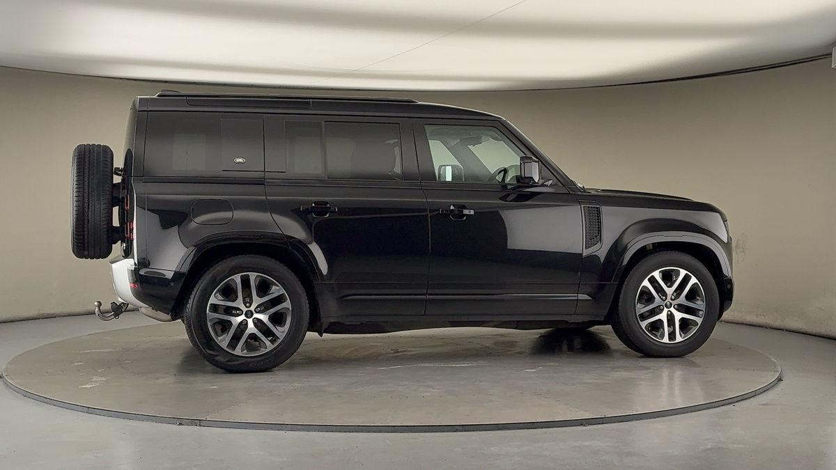 Used Land Rover Defender 110 2021 for sale - 76863679: Photo 38