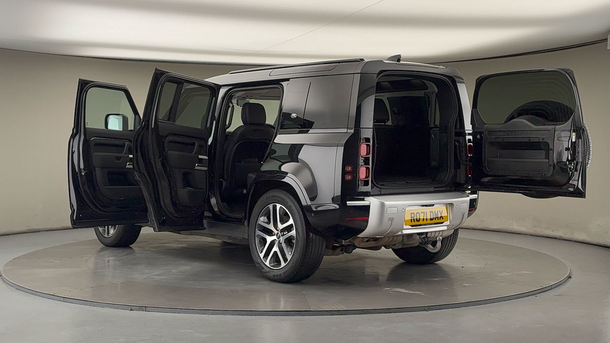 Used Land Rover Defender 110 2021 for sale - 76863679: Photo 44