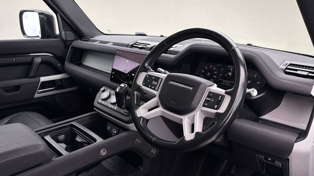 Used Land Rover Defender 110 2021 for sale - 76863679: Photo 5