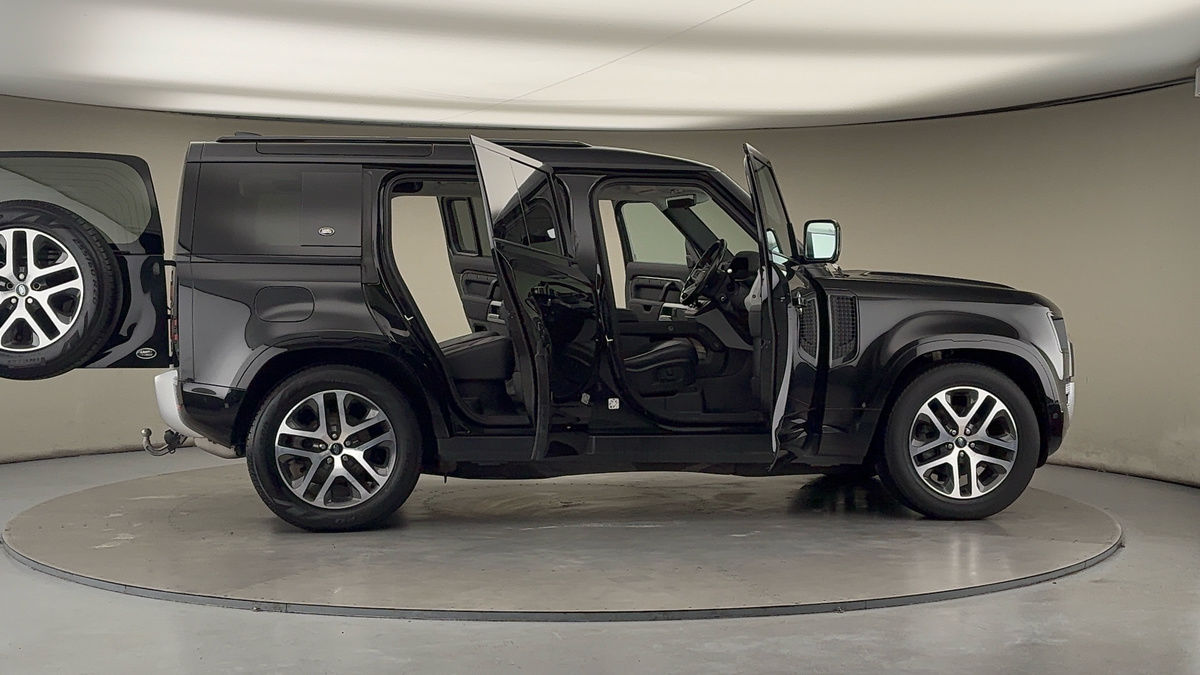 Used Land Rover Defender 110 2021 for sale - 76863679: Photo 57