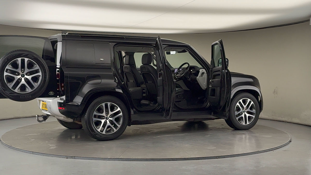 Used Land Rover Defender 110 2021 for sale - 76863679: Photo 58