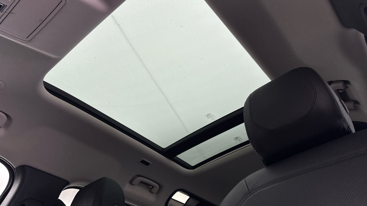 Used Land Rover Defender 110 2021 for sale - 76863679: Photo 6