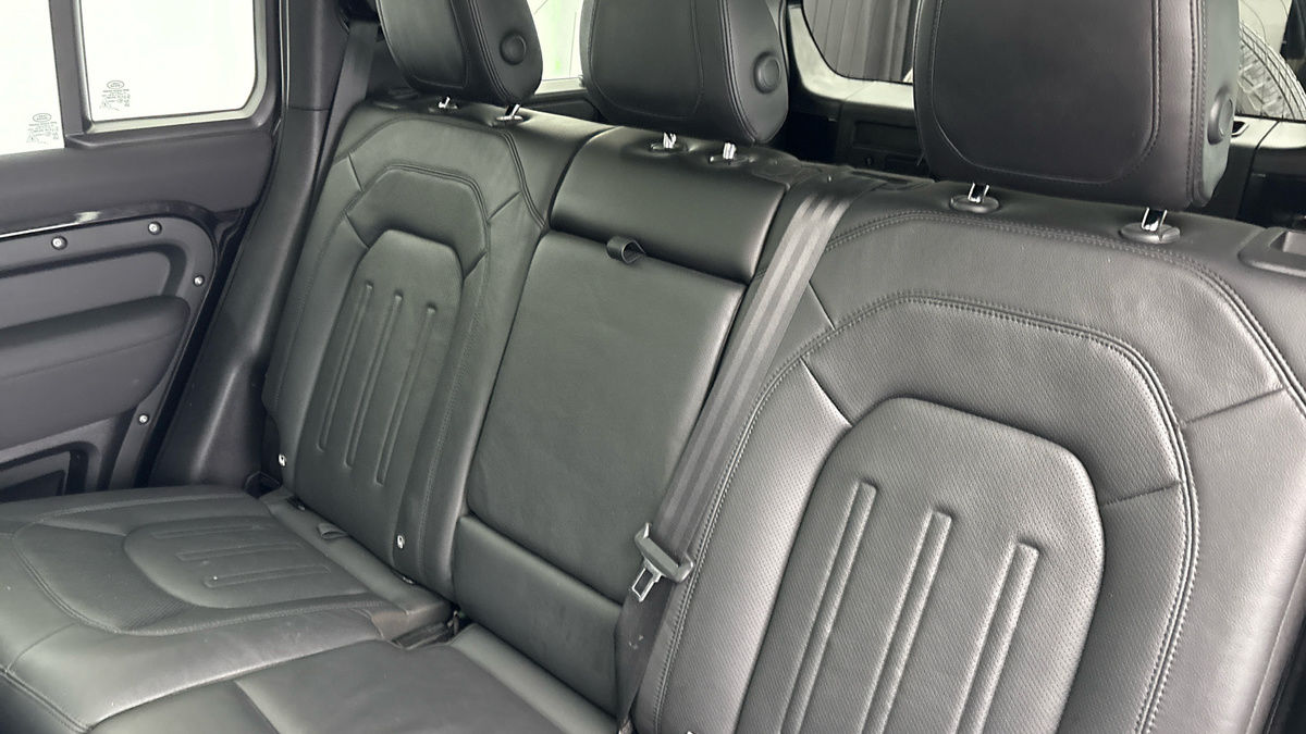 Used Land Rover Defender 110 2021 for sale - 76863679: Photo 8