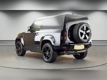 Used Land Rover Defender 2024 for sale - 78673434: Photo
