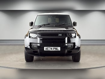 Used Land Rover Defender 2024 for sale - 78673434: Photo