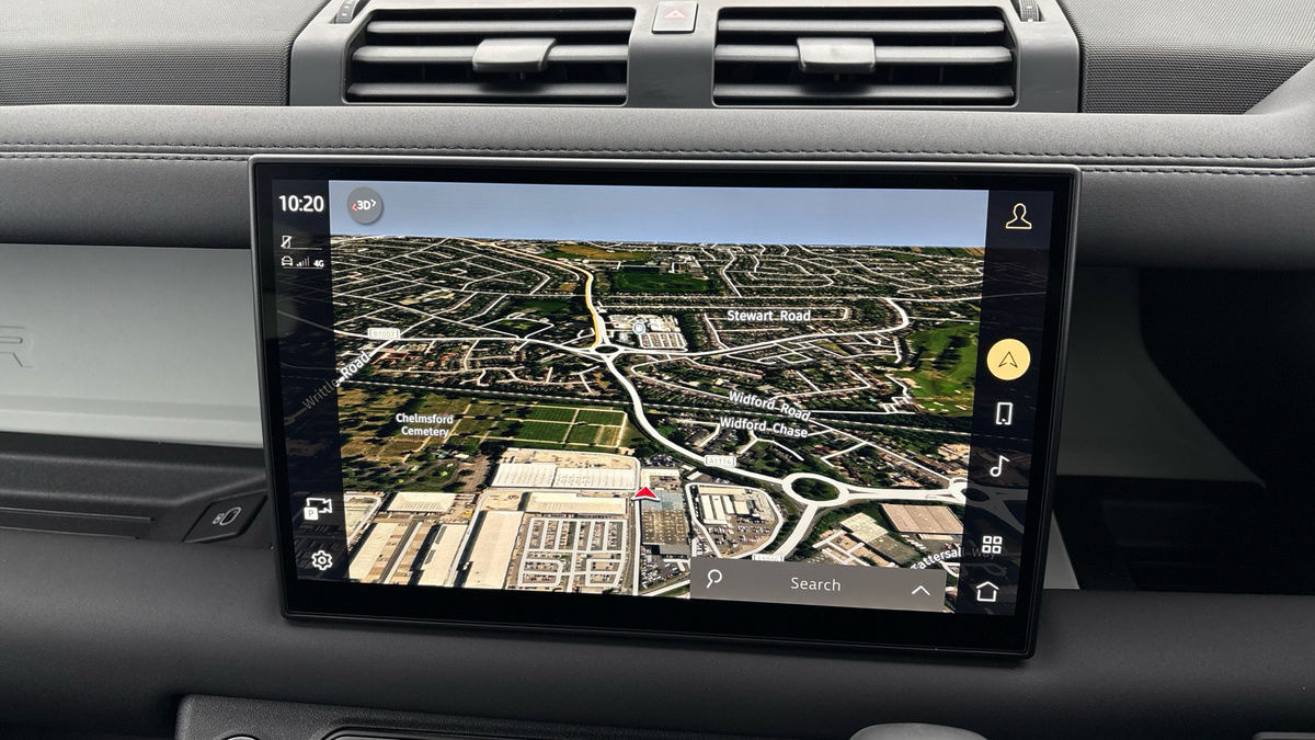 Used Land Rover Defender 110 2025 for sale - 76699135: Photo 17