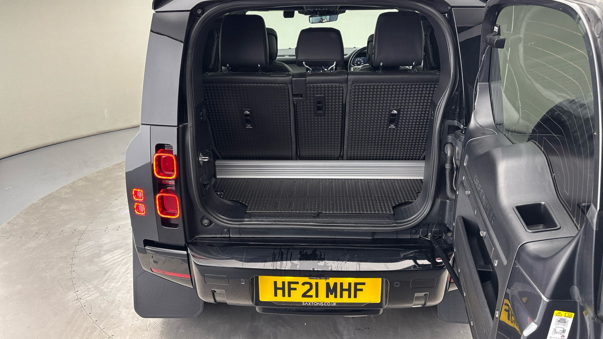 Used Land Rover Defender 90 2021 for sale - 76510577: Photo 11