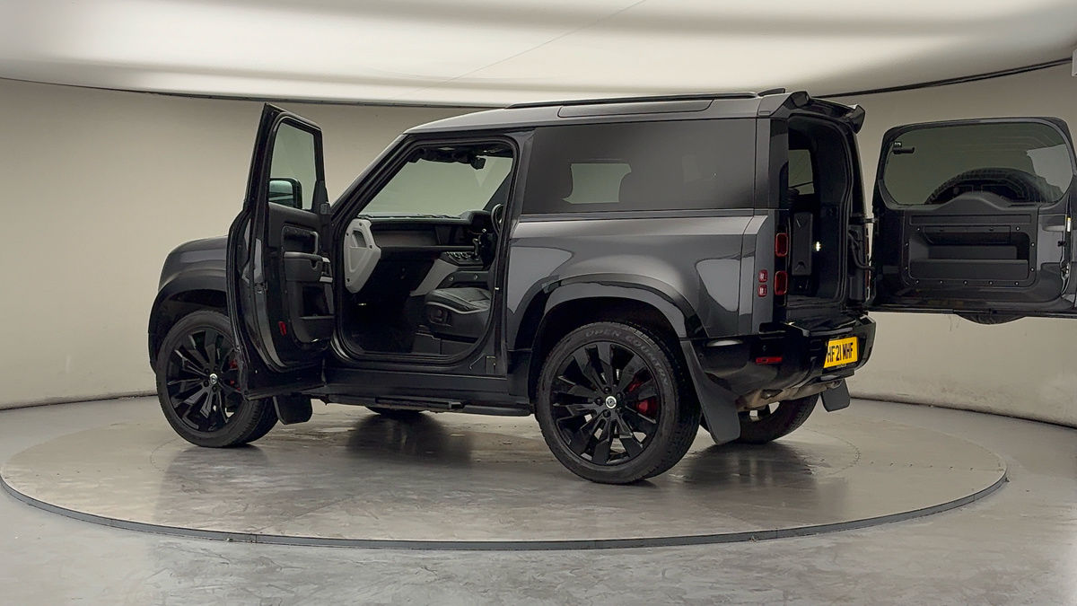 Used Land Rover Defender 90 2021 for sale - 76510577: Photo 47