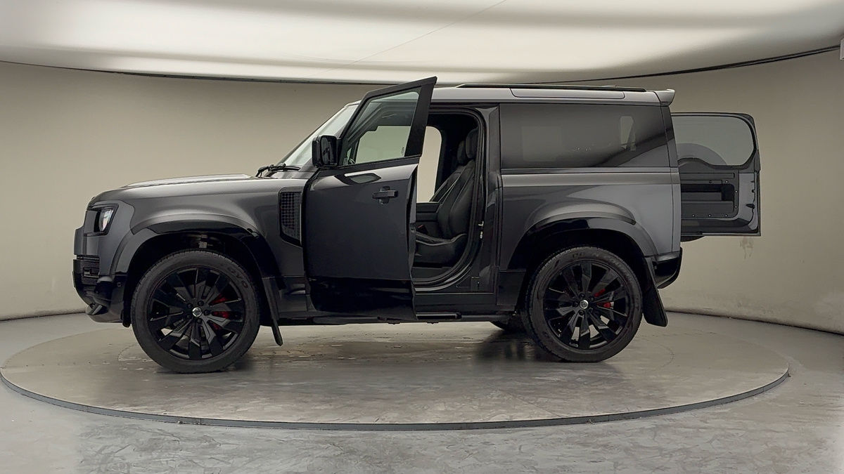 Used Land Rover Defender 90 2021 for sale - 76510577: Photo 49