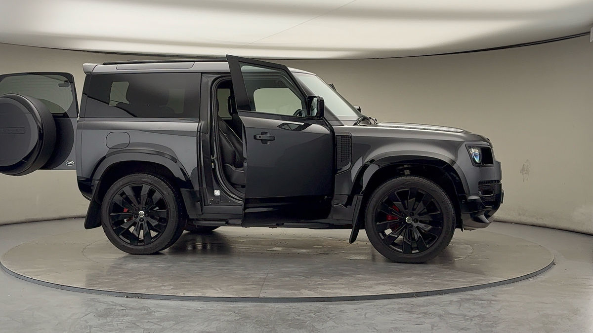 Used Land Rover Defender 90 2021 for sale - 76510577: Photo 57