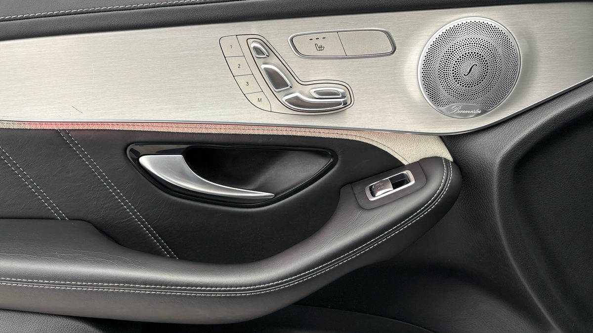 Used Mercedes-Benz GLC 2020 for sale - 75631744: Photo 19