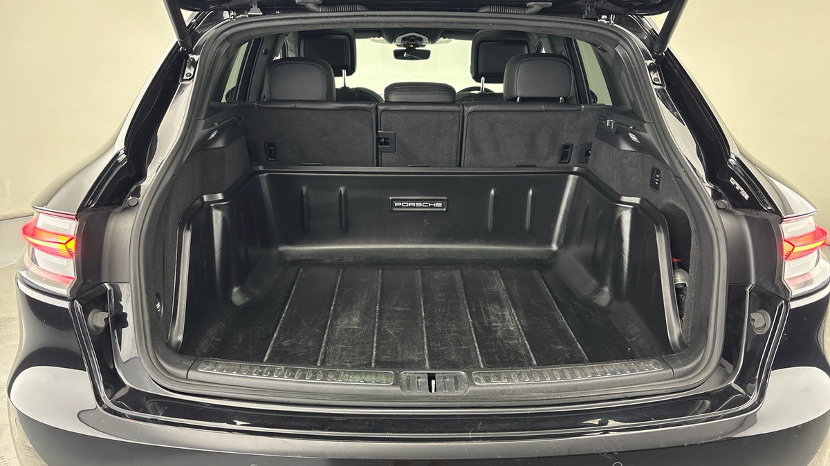 Used Porsche Macan 2020 for sale - 75833418: Photo 11