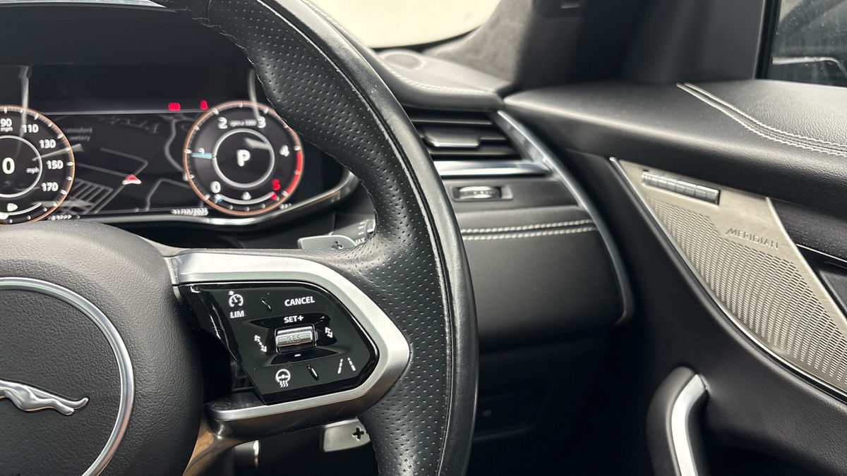 Used Jaguar F-Pace 2021 for sale - 76292312: Photo 14