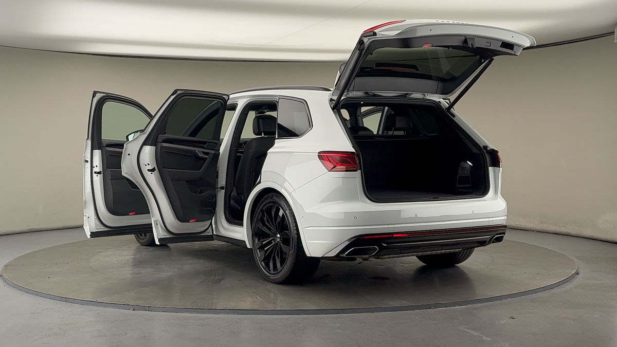 Used Volkswagen Touareg 2023 for sale - 76357247: Photo 23